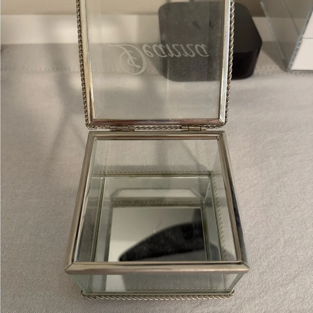 Deanna Silver Glass Jewelry Organizer